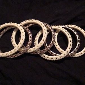 Vtg lot of 7 cream goldtone metal bangle bracelets